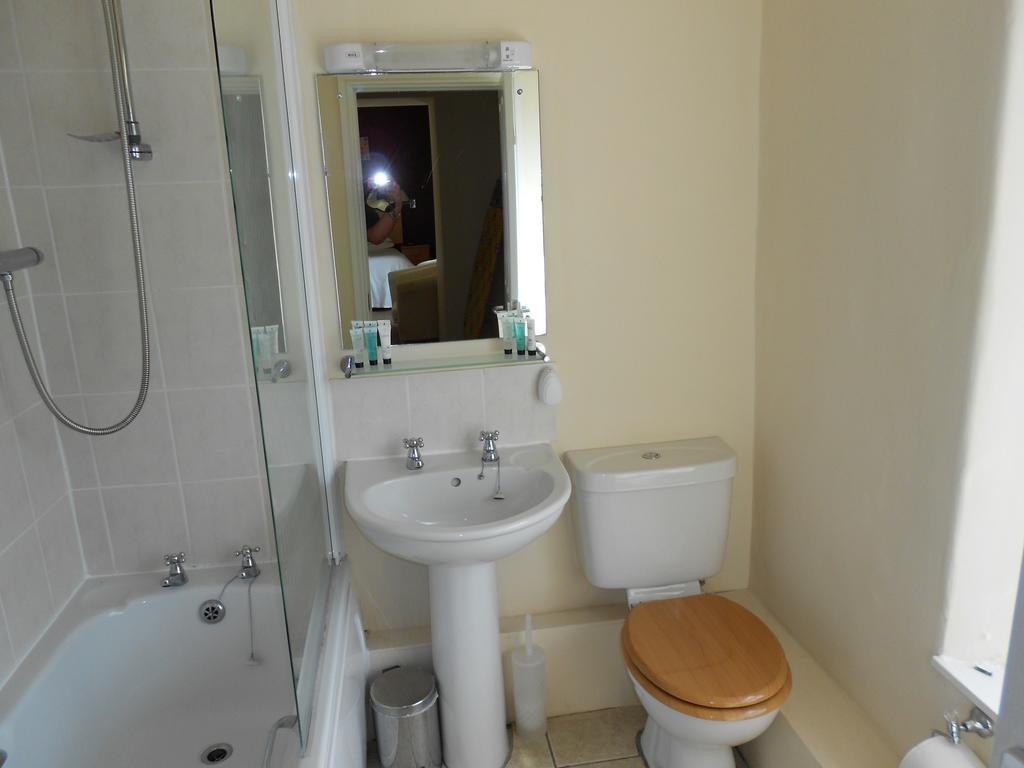 The Shady Oak B&B Whaley Bridge Oda fotoğraf